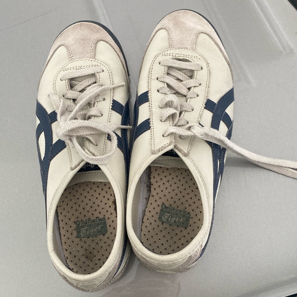 Onitsuka tiger women’s US6